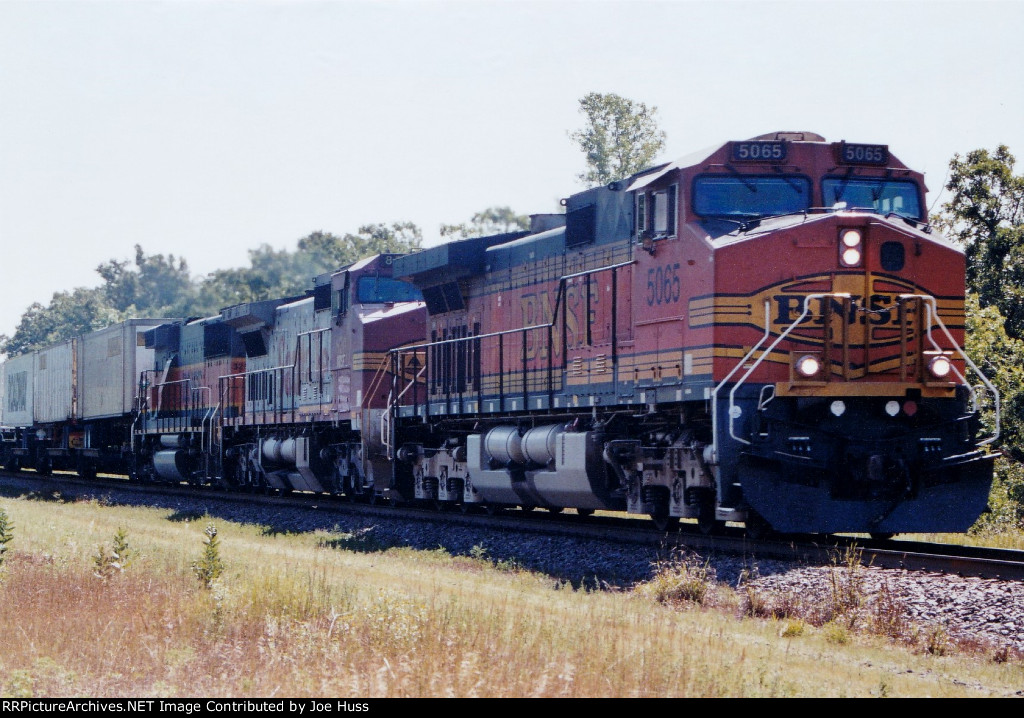 BNSF 5065 West